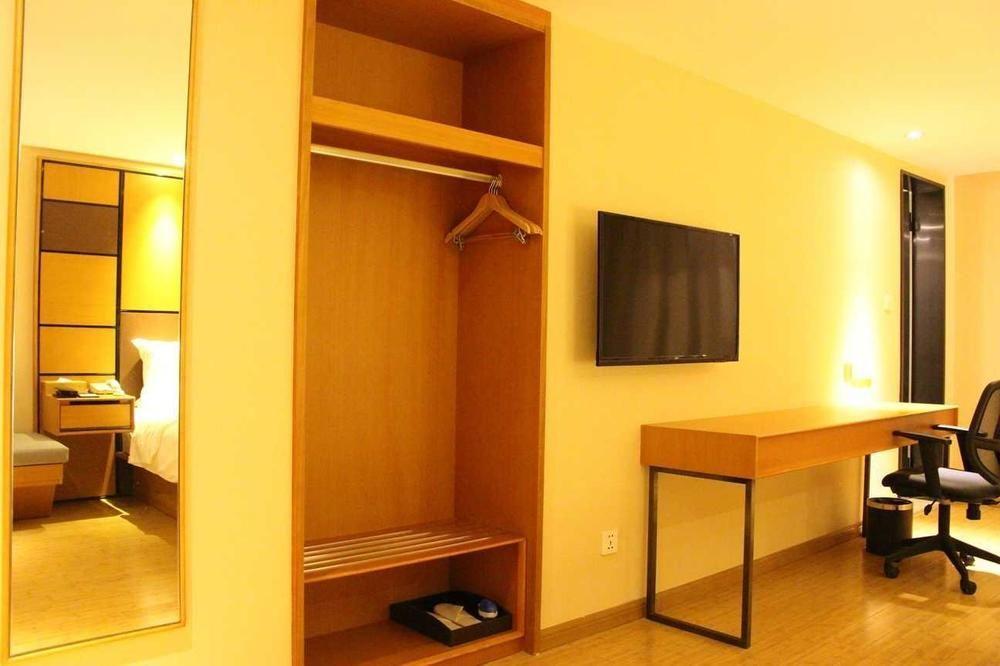 All Season Kunming Zhengyifang Pedestrian Street Hotel エクステリア 写真